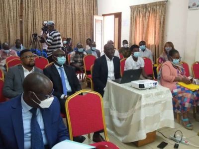 dcd1ff63bc45d1b9ffd3a83f3a9079cd